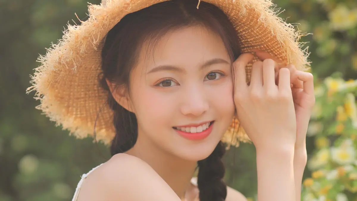 伊犁哈萨克南昌私人伴游戴佳妮