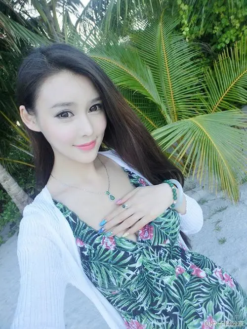 伊犁哈萨克柳州伴游张莉