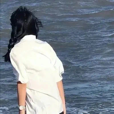 伊犁哈萨克伴游女生武映颖的资料