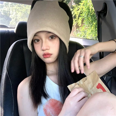 伊犁哈萨克伴游女生丛河灵的资料